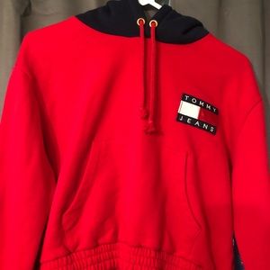 Tommy Hilfiger cropped sweatshirt